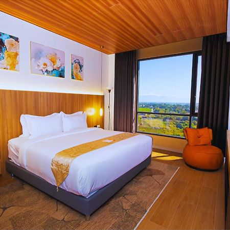 Levo Hotel Urdaneta Eksteriør bilde